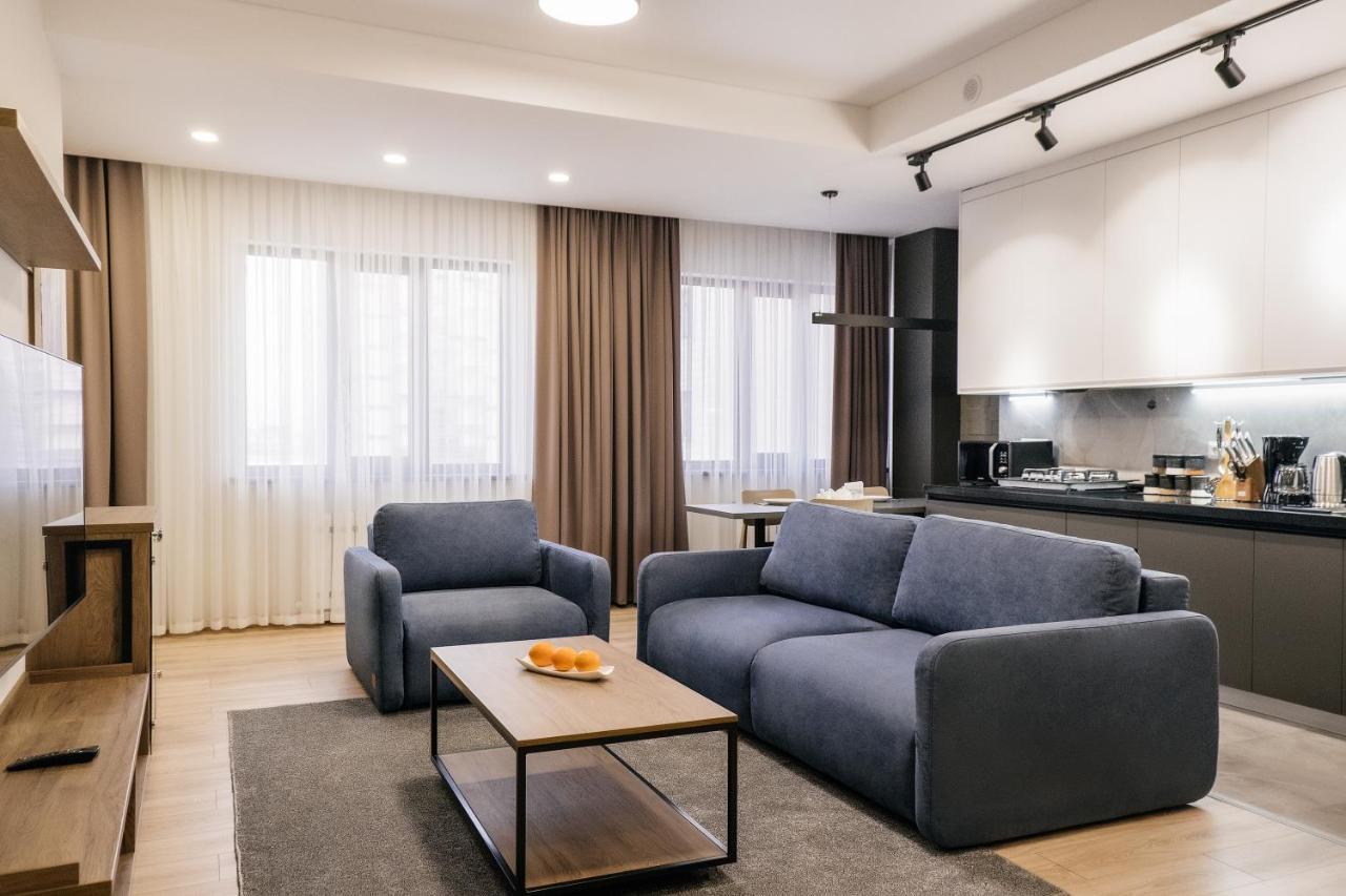 Solutel Apartments-35 비슈케크 외부 사진